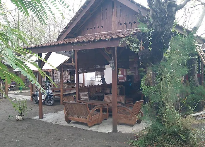 Omah Mak Isun Pulau Santen