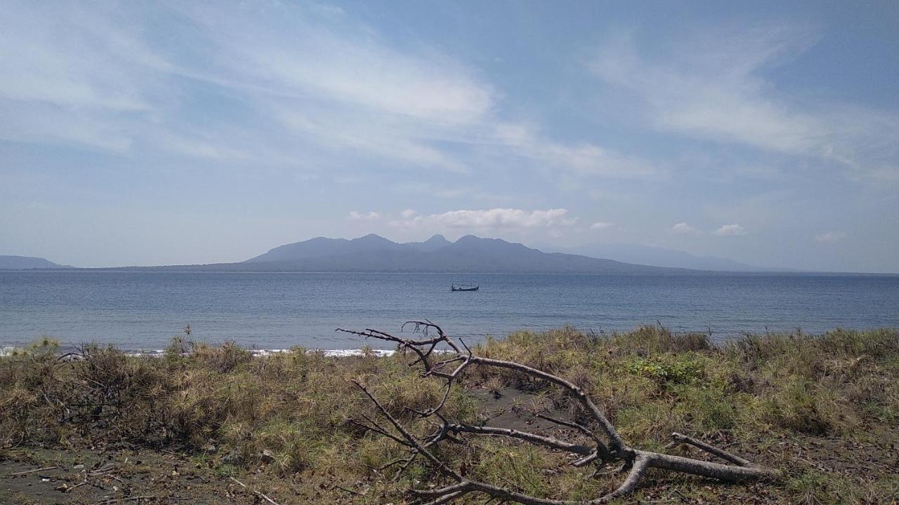 Omah Mak Isun Pulau Santen